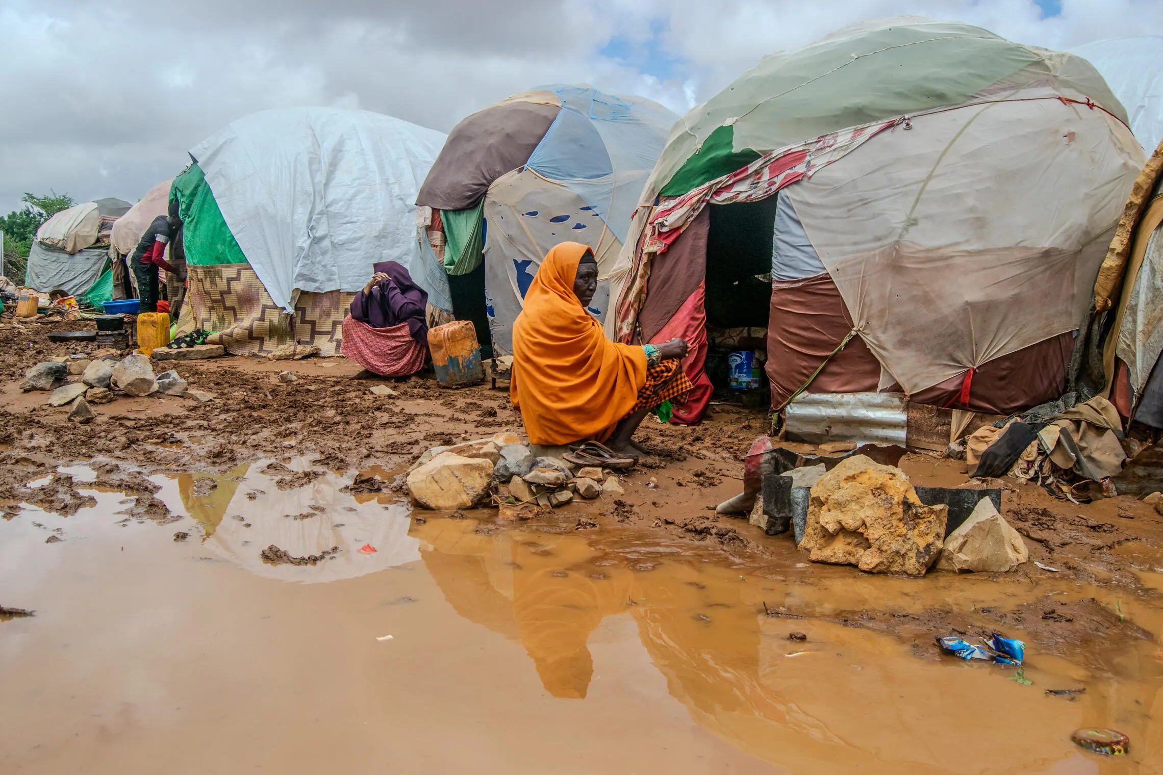 Sokorey, a resident of the temporary shelter for the internally displaced in Baidoa, South West State, Somalia which where flooded in 2023. Photo: OCHA/Ayub Ahmed.
