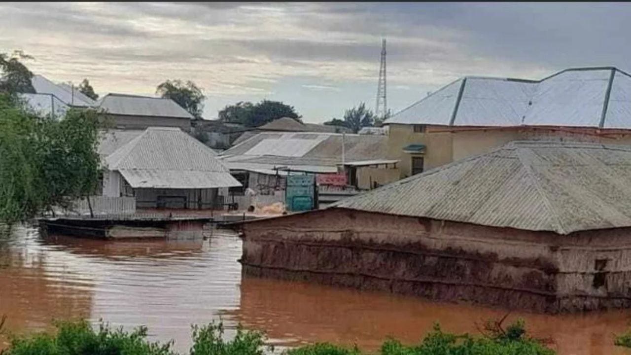 Heavy rainfall linked to the El Niño weather pattern has resulted in flooding in parts of Mogadishu, Somalia. Photo IRC