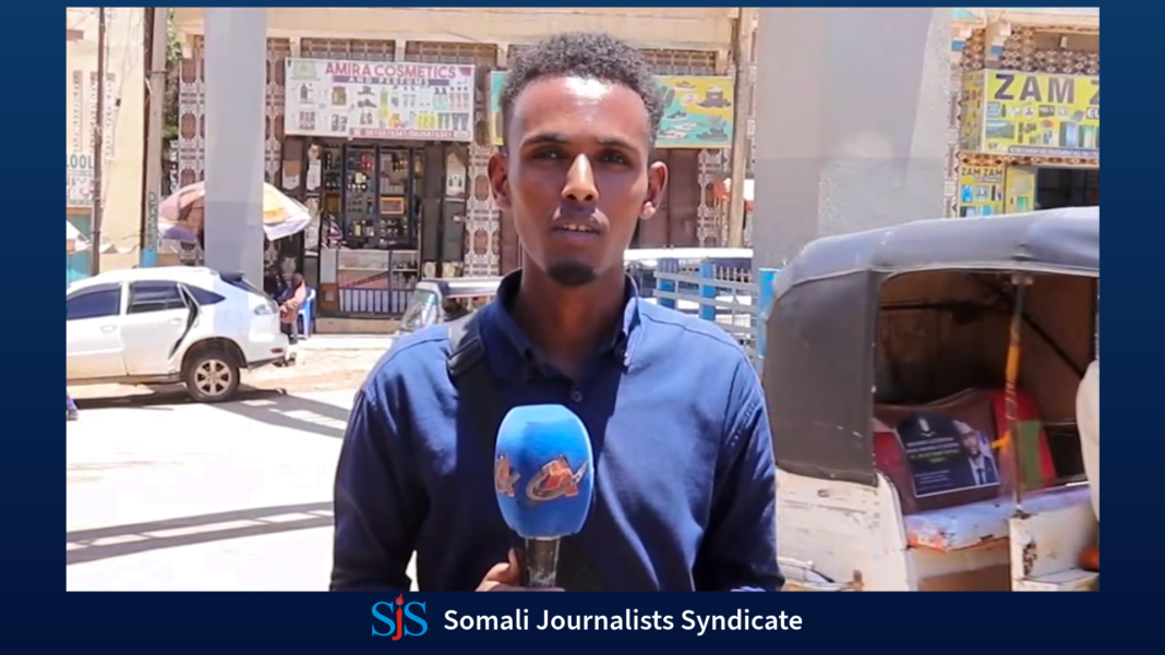 Journalist Bashir Mohamed Abdullahi was shot and injured during fighting in Baidoa on Thursday, 3 September 2026. | Photo credit/Arlaadi Media Network.