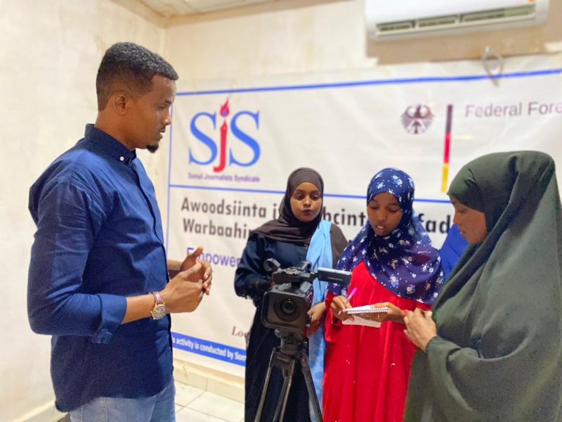 Shukri Adan and her colleagues during SJS training session in Baidoa on 22 November, 2022. | Photo/SJS.